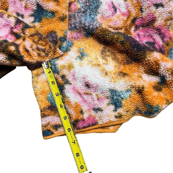 UO Out From Under Braxton Floral Fleece Shorts Size Small - Picture 6 of 6